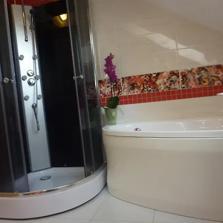 Apartament Velky V Rodinnom Dvojdome, Free Parking Koszyce