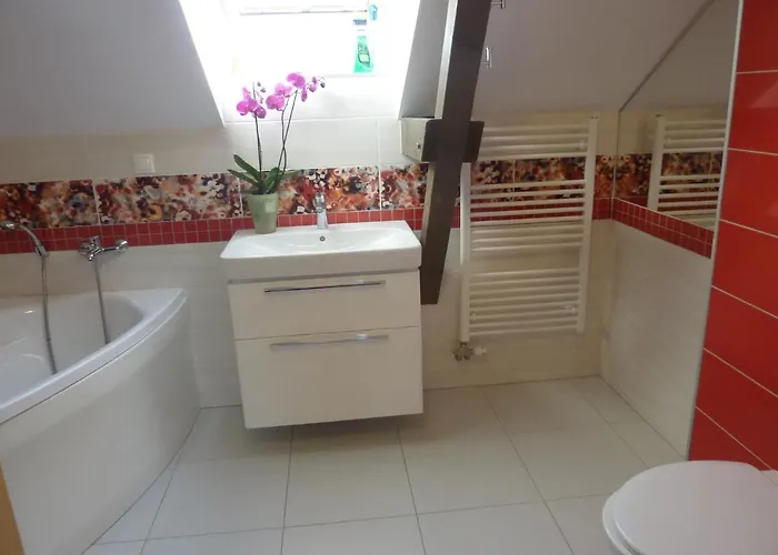 Na Hájiku- Veľký V Rodinnom Dvojdome, Free Parking Appartamento