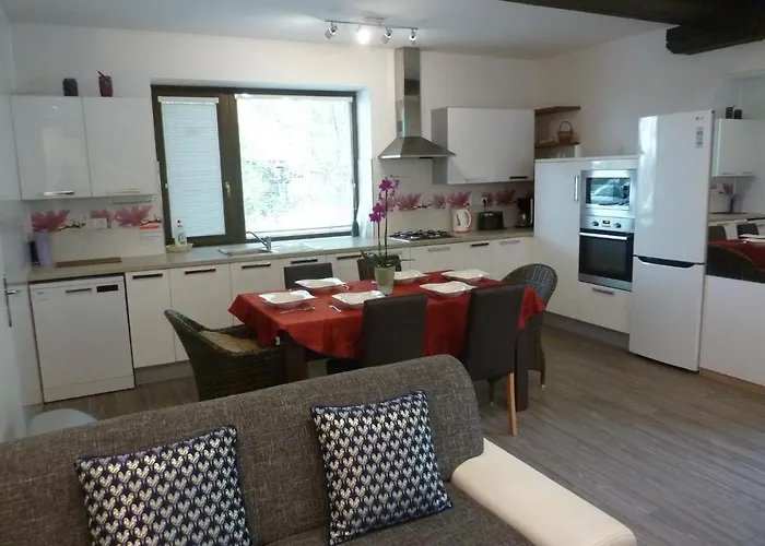 Na Hájiku- Veľký V Rodinnom Dvojdome, Free Parking Košice