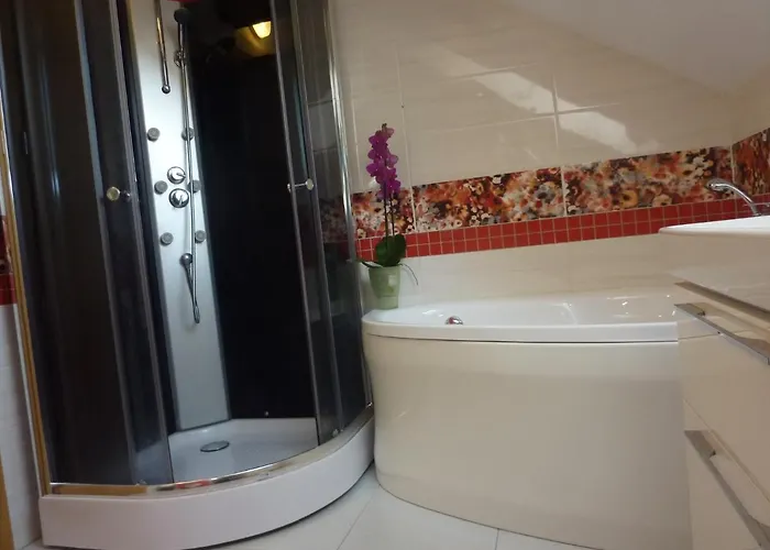 Appartamento Na Hájiku- Veľký V Rodinnom Dvojdome, Free Parking Košice